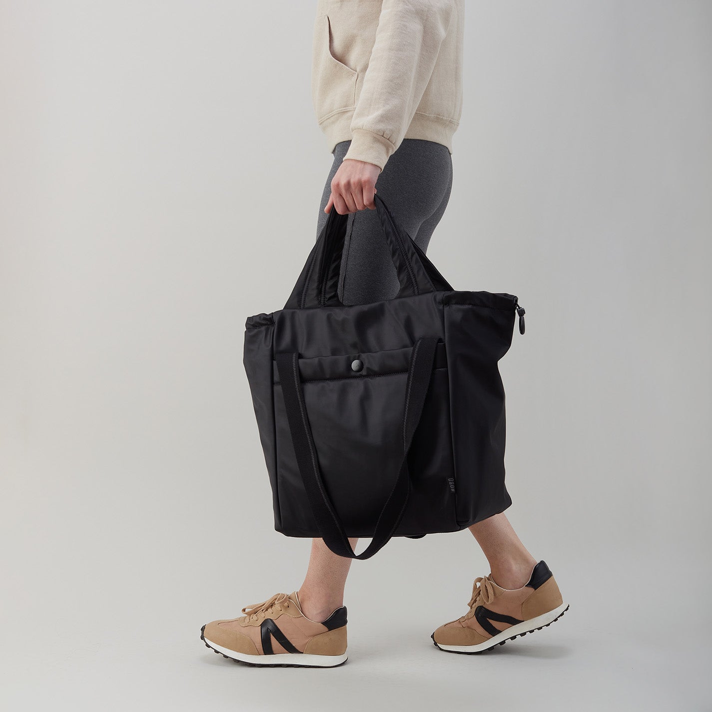 PLACES TO GO Tote in CaRefiber recycled nylon - Ocean - Image 9
