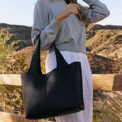 Alternative view of Vida Tote in Micro Pebbled Leather - Black