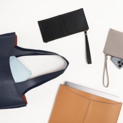 Alternative view of Vida Laptop Sleeve in Micro Pebbled Leather - Mood Indigo