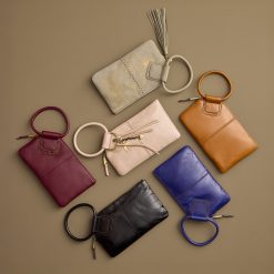 Alternative view of Sable Wristlet in Pebbled Leather - Mulberry Glaze