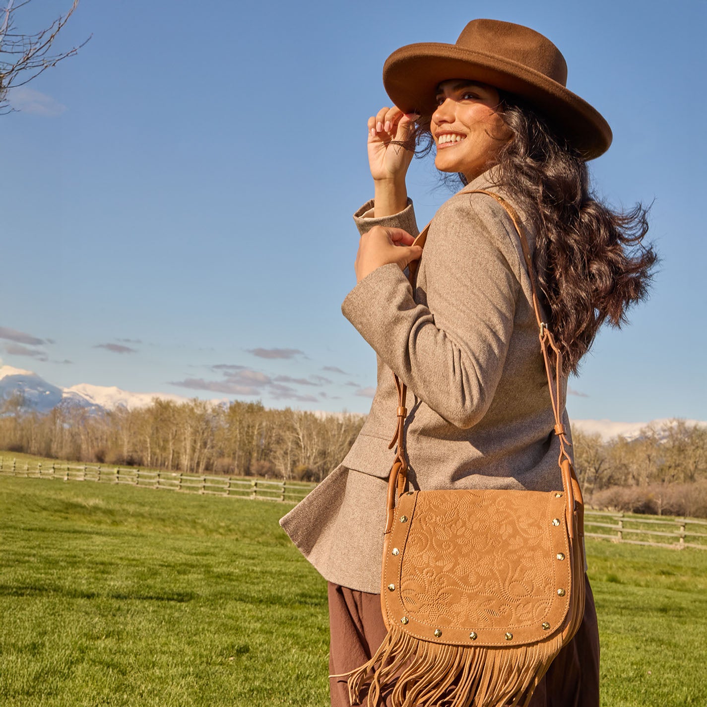 Kiva Large Crossbody in Suede Leather - Barley - Image 2