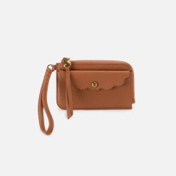 Tabby Card Wristlet In Pebbled Leather - Warm Honey