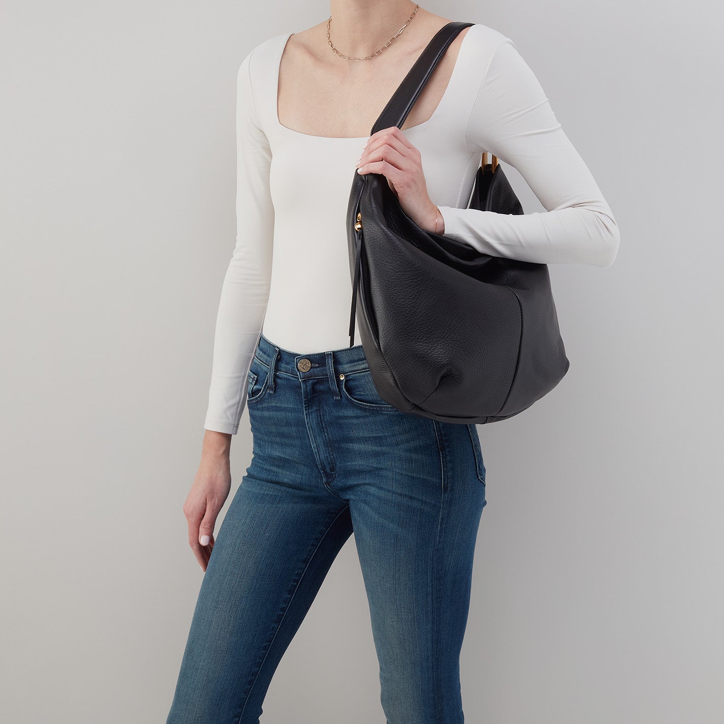 Harley Hobo in Pebbled Leather - Warm Honey - Image 3